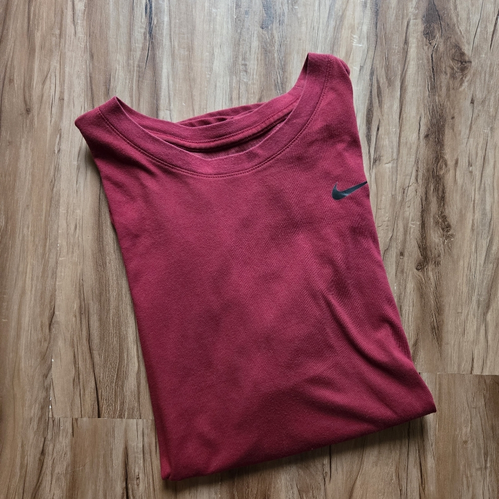 Nike dri-fit T Shirt